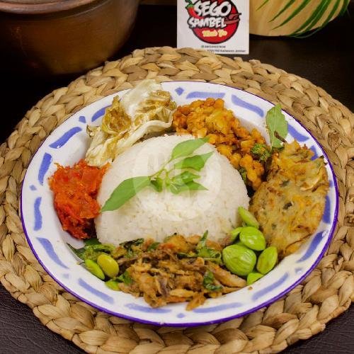 Sego Sambel Ayam Goreng Potong menu Segosambelmbakyu__, Gajah Mada