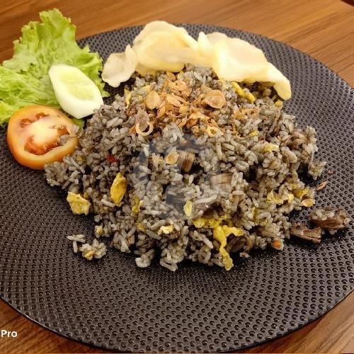 Nasi Goreng Cumi Hitam menu Kedai LenQuas Karimata, Sumbersari