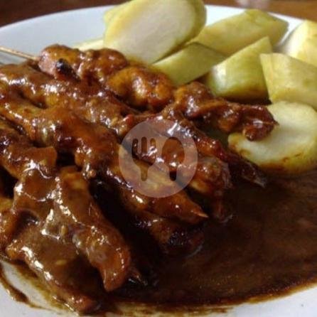 Sate Ayam + Lontong menu Sate Ayam & Sate Kambing Cak Husein