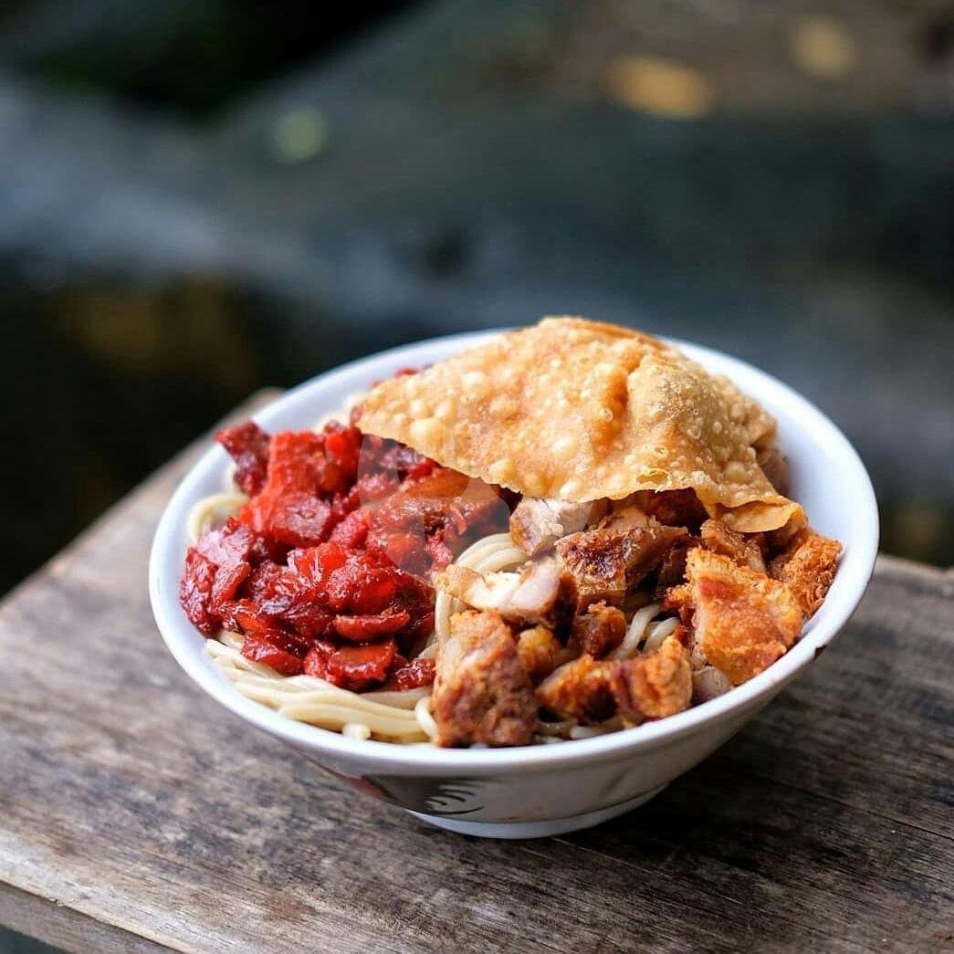 Babi Tore menu Pangsit Mie Palu, Kelapa Gading