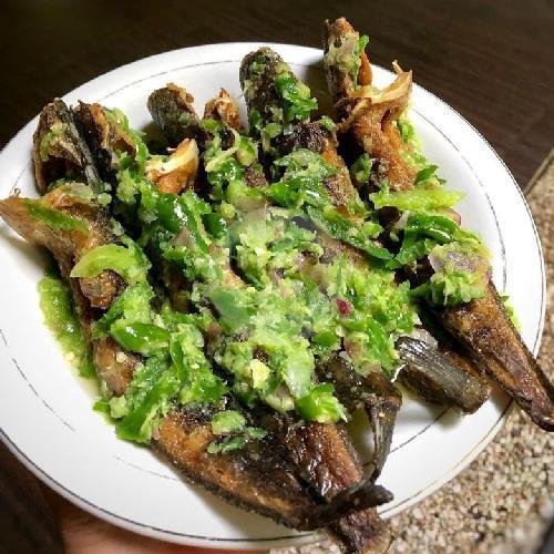 Ayam Cabe Ijo + Nasi menu Ayam Geprek 