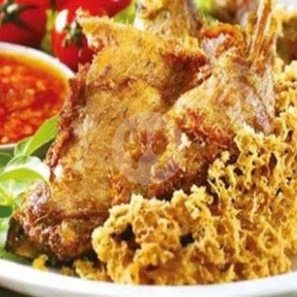 Nasi Kulit Ayam menu Ayam Geprek dan Kremes Warunk Idola, Sendowo