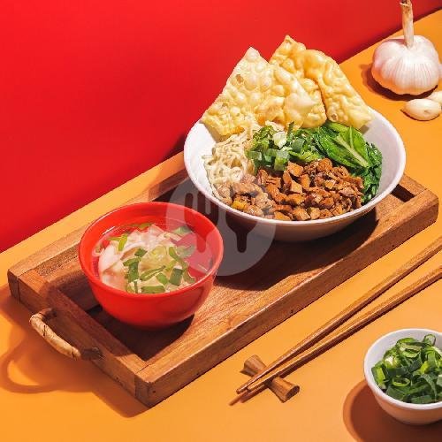 Mie Ayam Santika Cebongan: Surga Mie Ayam di Yogyakarta yang Wajib Dikunjungi