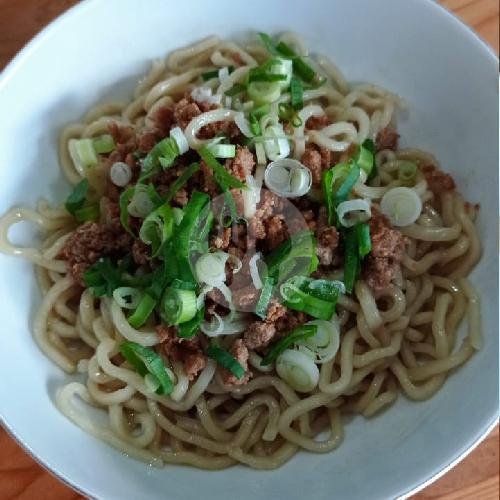 Kwetiaw Ayam Polos menu Mie Ayam Gading