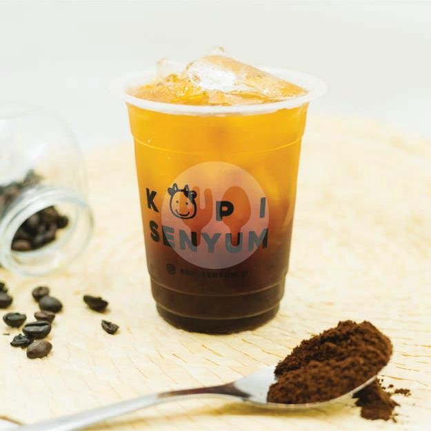 Kopi Susu Jadul Dingin menu Kopi Senyum, Kelapa Gading