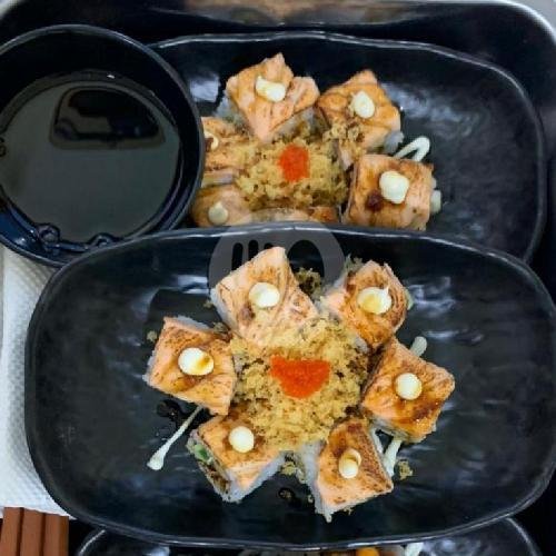 Aburi Salmon Mentai Roll menu Bungah Japanese Halal Food, Depok
