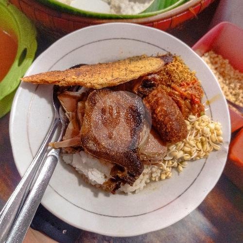 Review Nasi Bhuk Sholawat Hj. Saudah: Pengalaman Kuliner Tradisional di Malang Review Nasi Bhuk Sholawat Hj. Saudah: Pengalaman Kuliner Tradisional di Malang