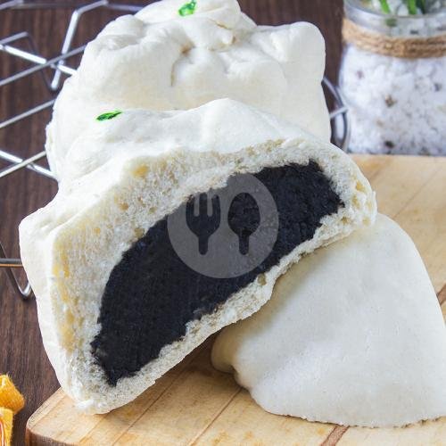 Bakpao Pak Dargo Isi Kacang Hitam menu Bakpao Pak Dargo, Menteng