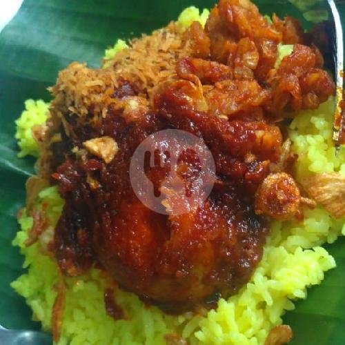 Nasi Kuning Ayam Telor Masak Habang menu Nasi Kuning Banjarmasin Dapoer Acil Ina, Karanganyar Kota