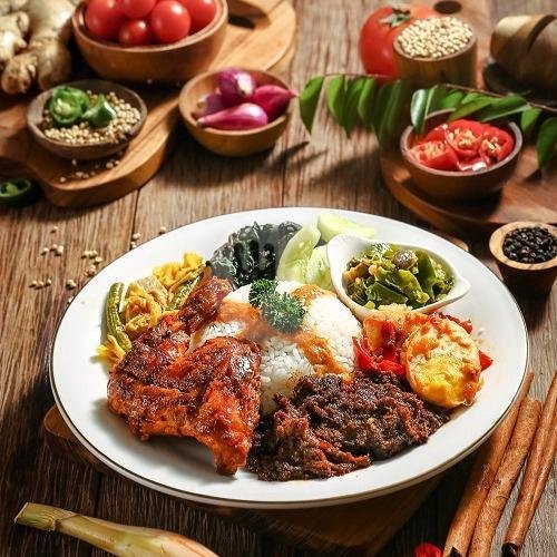Sop Iga menu Nasi Padang Pagi Siang Malam, Sampoerna Strategic Square