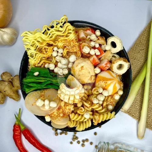 Seblak Ceker menu Baso Aci & Cuanki Hareudang, Kasihan
