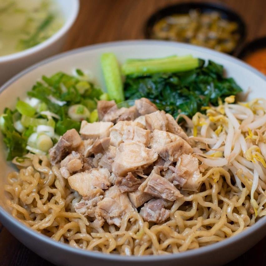 Bakmi Kriting Kecil B2 Merah & Cincang menu Bakmi Siantar Lina, Kelapa Gading