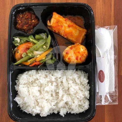 Wader Goreng Porsi Keluarga menu Depot Rosa