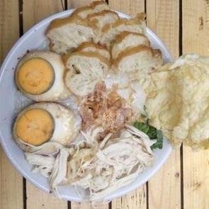 Oseng Cumi Cabe Ijo menu Warung Senggal Senggol, Gegerkalong