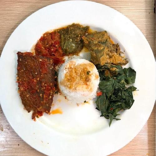 Nasi Ayam Gulai menu Nasi Padang RM Maju Jaya, Gegerkalong