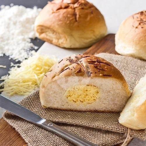 Roti Cokelat menu Caramia Bakery