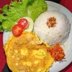 Review Ayam Geprek Cang Teteh: Kuliner Lezat dan Suasana Nyaman di Jakarta Selatan