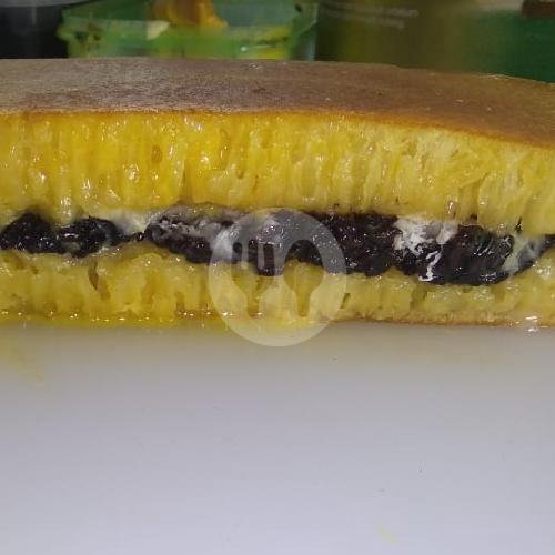 Ketan Keju Susu menu Martabak Karomah, Cibeber