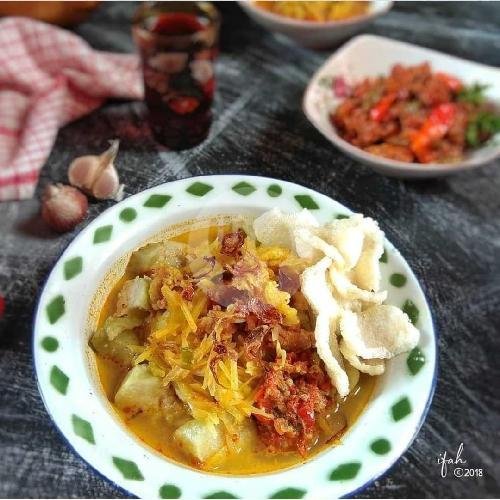 Lontong Sayur Biasa menu Nasi Uduk Ibu Iis, Matraman