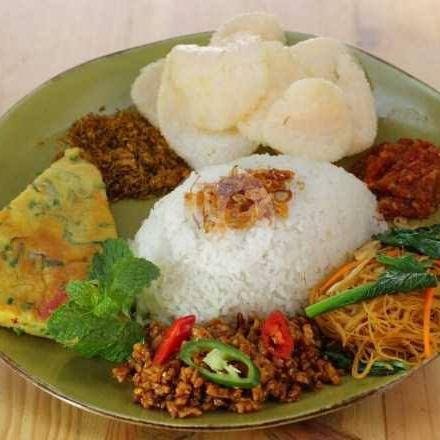 Nasduk Ayam Serundeng menu Mie Ayam Bangka Ongky, Binus