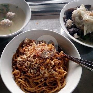 1/2 Mie Baso Babat menu Mie Baso dan Nasi Goreng Abas, Cihideung