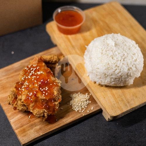 Soja Chicken Crispy Alacarte (Sambal Bangkok) menu Soja Foodbox, Kedungkandang
