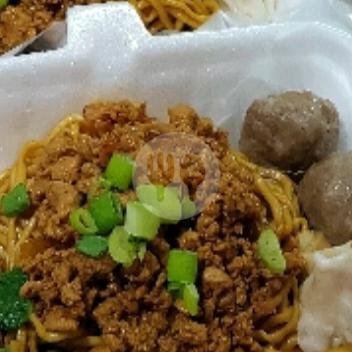 Miyago Komplit menu Mie Ayam Kangtaw, Puspowarno