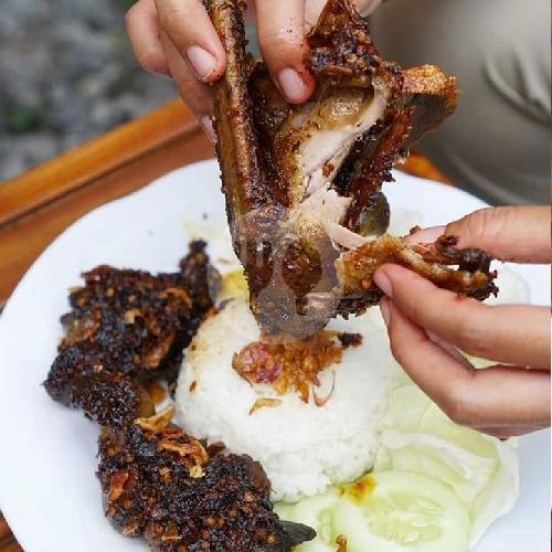 Nasi Bebek Cak Herman Madura: Surga Kuliner Bebek di Tanah Abang Jakarta