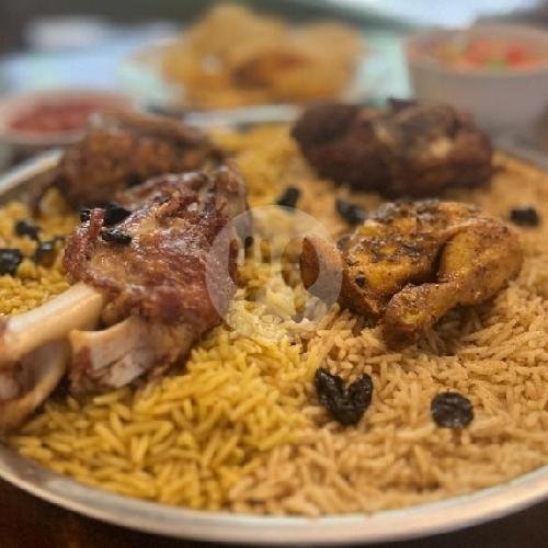 1/2 Nampan Kebuli 1/2 Nampan Briyani Kambing 4 Porsi menu Nasi Kebuli Dan Martabak Puas (Ibu Hj. Maryam), Condet