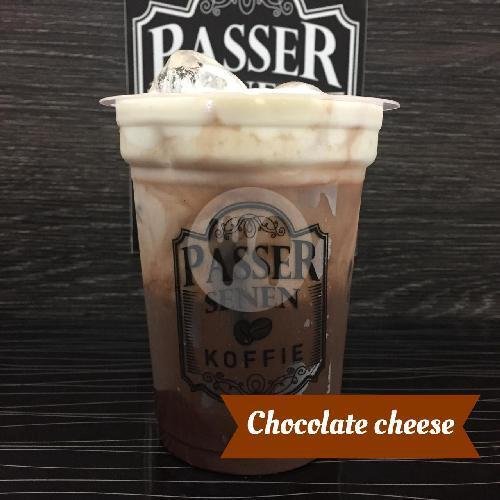 Red Velvet menu Passer Senen Koffie, Kemayoran