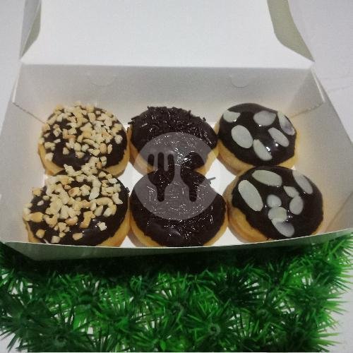 Extra pack Choco Series menu Donat Menak, Jl. Ibu Ganirah