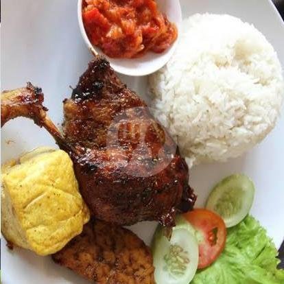 Paket Ikan Bawal + Nasi + Tahu + Tempe menu Pecel Lele Mbak Yati, Bangka