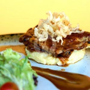 Sop Iga menu Luggo Cafe & Eatery
