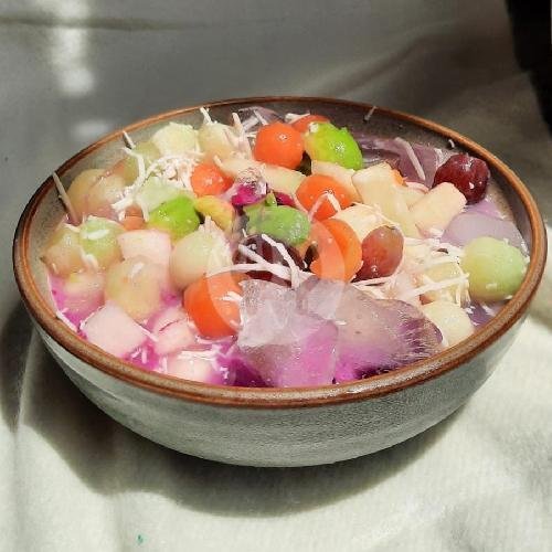 Sop Buah Medium menu Saladin Salad Buah By Anindya, Karaba Indah