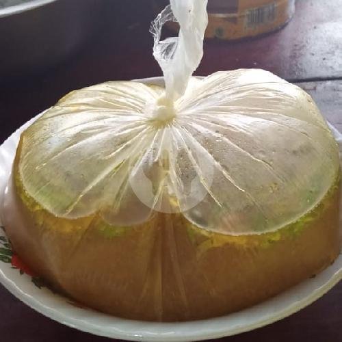 Kuah Soto Ayam Sayap menu Soto Ayam Lamongan Cak Lazim, Tenggilis Mejoyo