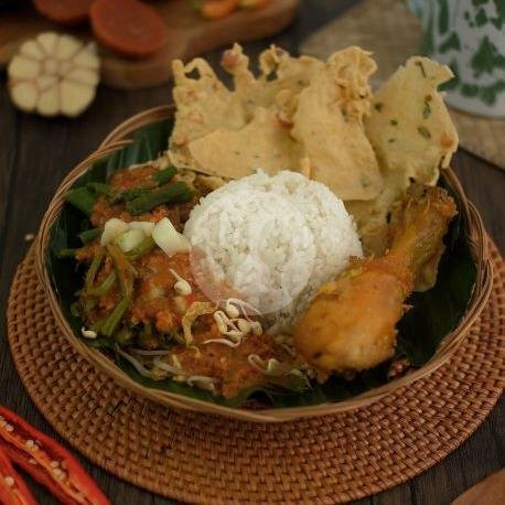 Nasi Pecel + Paru menu Depot Bu Ima, Karang Empat Besar