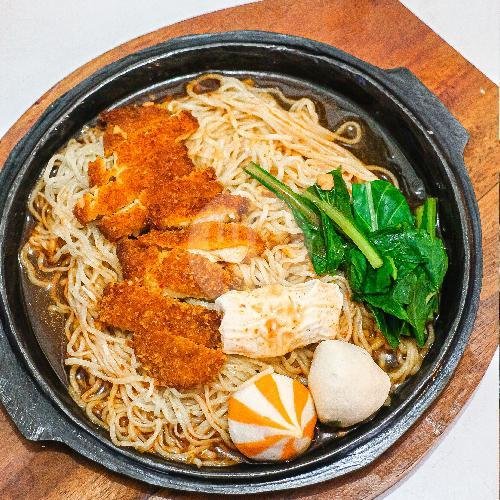 Yamie Ayam menu Mie Blangkon Geprek Kribow, Magelang Utara