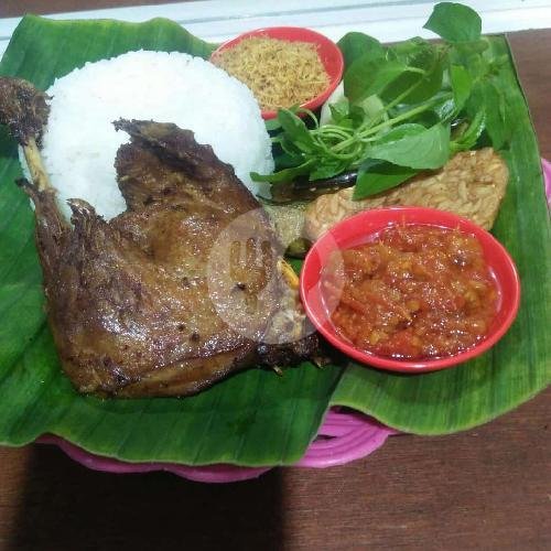 nutrisari anget rasa jeruk menu Bebek Rinjani, Banyuwangi Kota