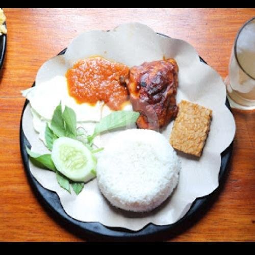 Nasi Ayam Bakar menu Warung Kembul Bojana, Pakisaji