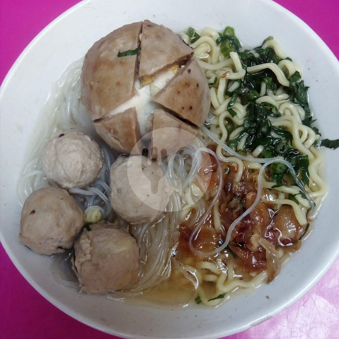 Bakso Tenis & Mie Ayam: Surga Kuliner di Jl. Ringin Raya, Yogyakarta