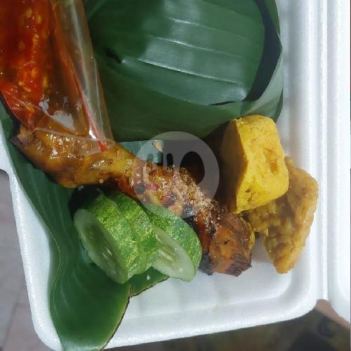 Ayam Bakar menu Kedai Ma Dede, Ayam Seuhah Ma Dede, Cibaligo