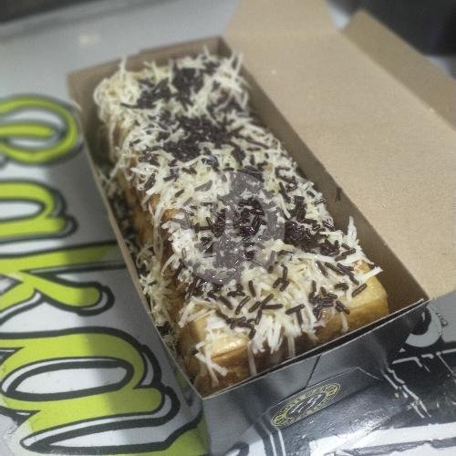 RotBar Cream Cheese Oreo Large menu Roti Bakar 18 Duri Kosambi, H. Sanusi