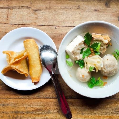 Bakso Malang Adhi: Nostalgia Rasa di Tengah Cirebon