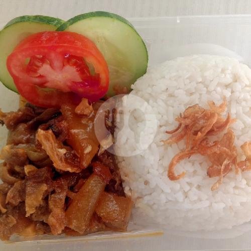 Review Warung Serba Kikil Bu Kas: Surga Kuliner di Nusukan, Solo