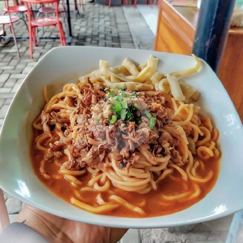 Level SMA menu Mie Dinamit, Kediri