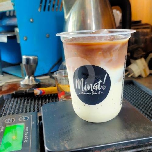 Es Red Velvet Latte menu Minat Kopi, Klojen