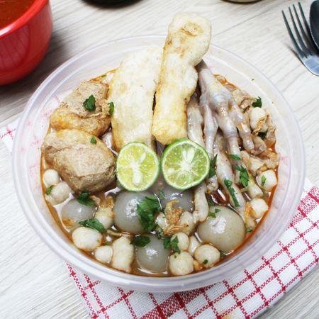 Mie Pangsit Cikruh menu Baso Aci Jomblo, Kliningan