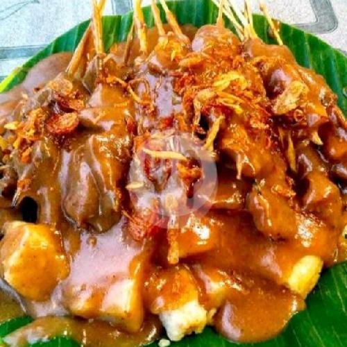 20 Tusuk Sate Daging  + Ketupat menu Sate Padang Minang Piaman Lapangan Bola, Pasar Pengampuan Kebon Jeruk