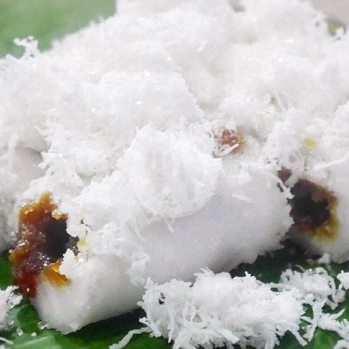 Putu Bambu Medan Deli: Surga Kue Putu di Jakarta yang Wajib Dicoba!