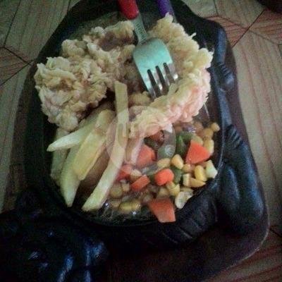 Steak Ayam Lada Hitam menu Warung Verosincky, S Parman